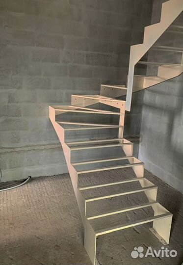 Забежная лестница с установкой