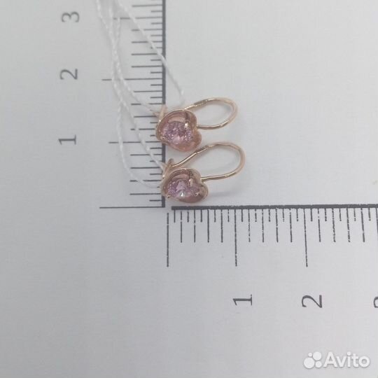 Золотые серьги с камнем