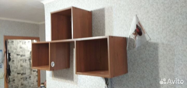 Полка навесная книжная