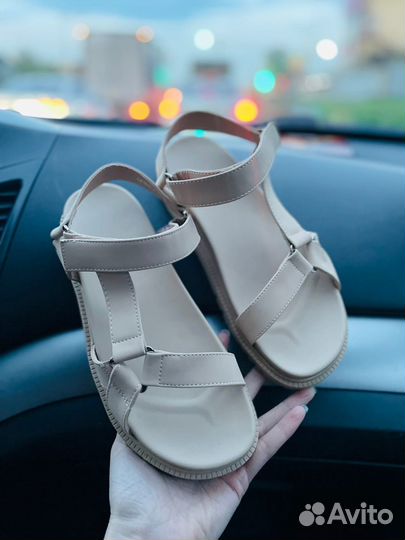 Новые сандалии летние 37 размер