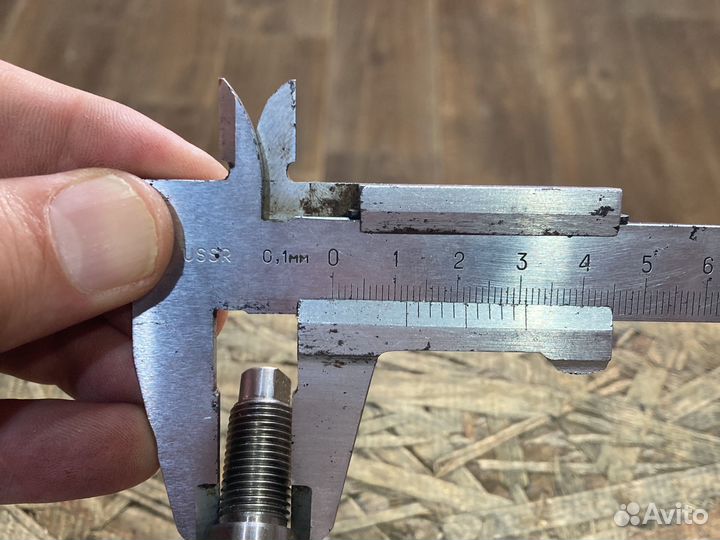 Стойка передняя левая KIA ceed SW (ED) 2007-2012