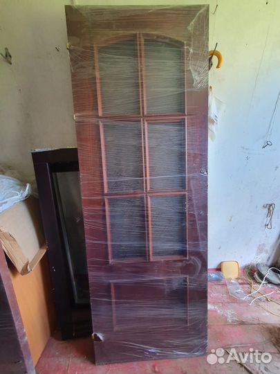 Двери (5 шт.) шпон красное дерево Испания бу