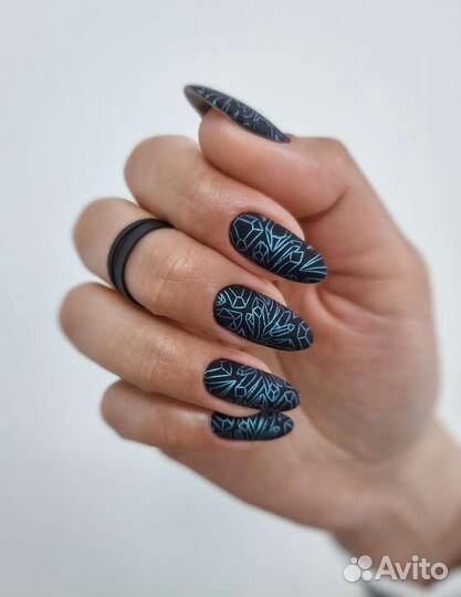 Модель на маникюр гель гель-лак Химки