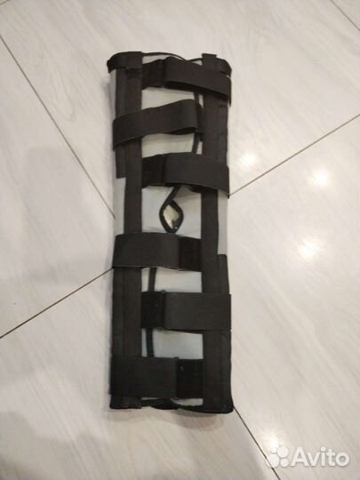 Тутор на коленный сустав