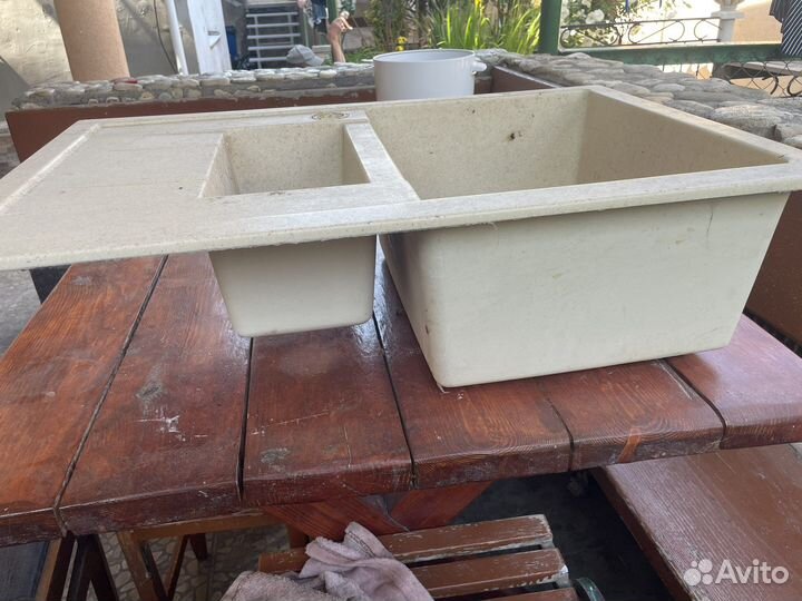 Раковина для кухни из искусственного камня