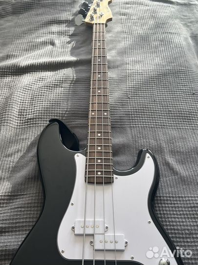 Бас гитара homage