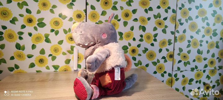 Мягкая игрушка lilliputiens. Волчонок в желетке