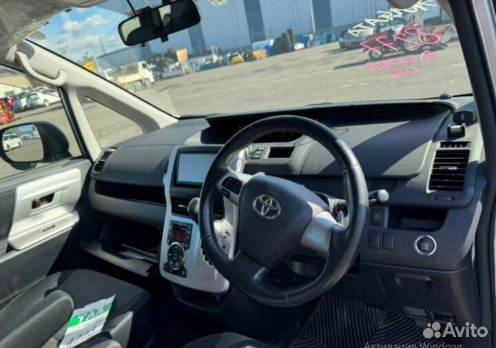 Подголовник передний Toyota Voxy/Noah