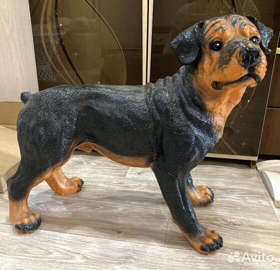 Скульптура Собака Ротвейлер