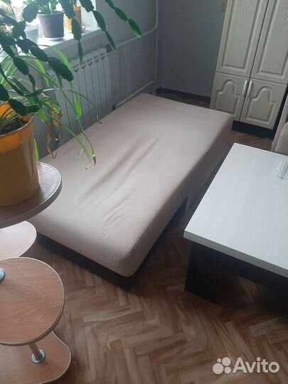 Половинка дивана