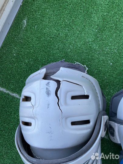 Щитки хоккейные ccm 14