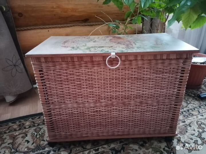 Сундук плетеный