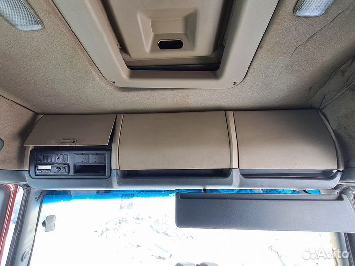 Кабина фав. Emb 170 кабинв. Daf xf 95 кабина. Кабины верхняя. Кабина тягача.