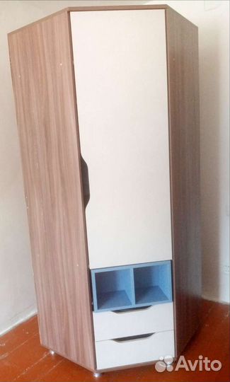 Шкаф, шифонер, стол