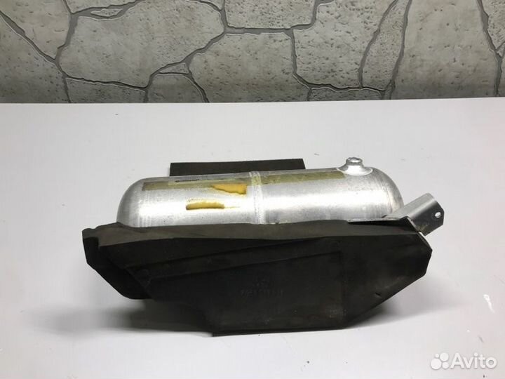 Ресивер пневмоподвески Audi Q7 4L 2012