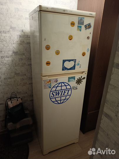 Холодильник Stinol