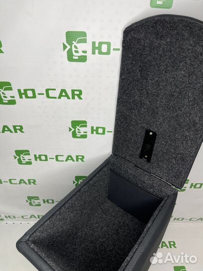 Подлокотник Toyota Rush Бардачок