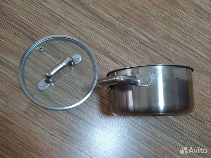 Кастрюля фирменная Tefal (Франция) обьем 2,2л