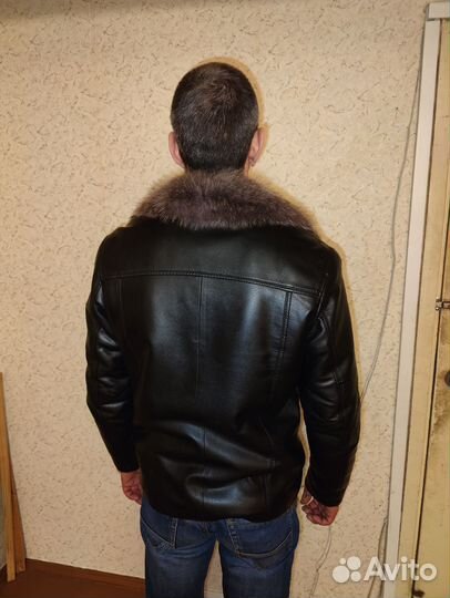 Продам кожаную куртку б у