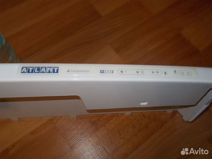 Верхняя крышка от 2-х камерного холод-ка Атлант