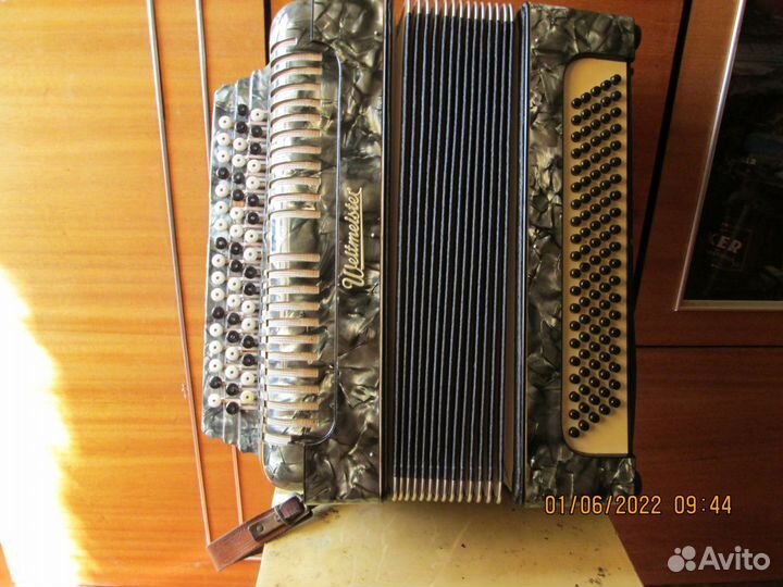 Продать баян