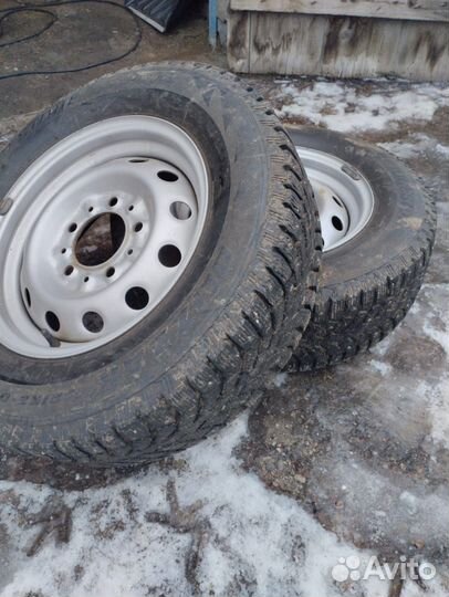 Bridgestone Blizzak DM-V1 205/70 R15 и 205/70 R15