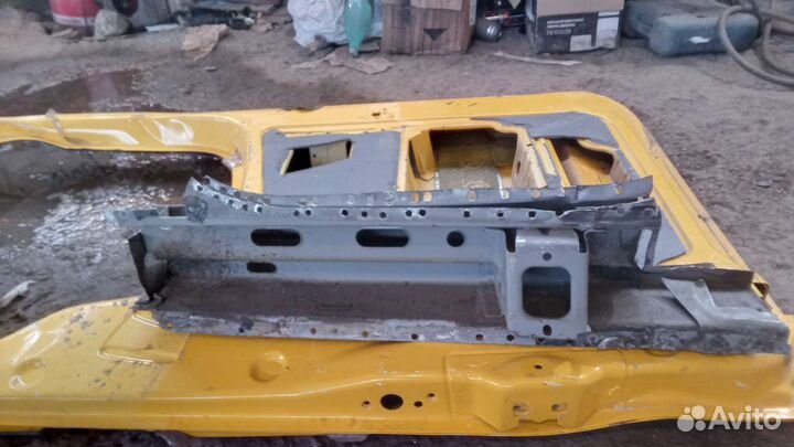 Порог левый для фольцваген поло