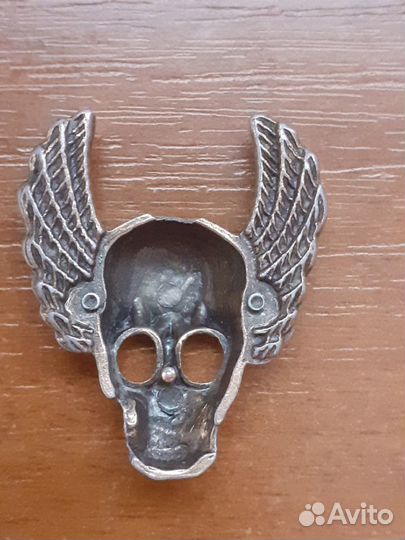 Украшение череп из металла