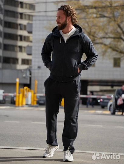 Спортивный костюм