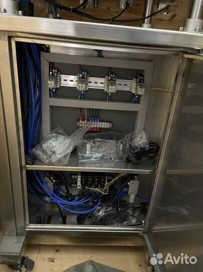 Разливочная машина для парфюма и масел