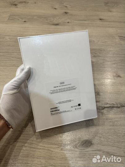 Продам Новый Запечатанный iPad AIR 5 M1