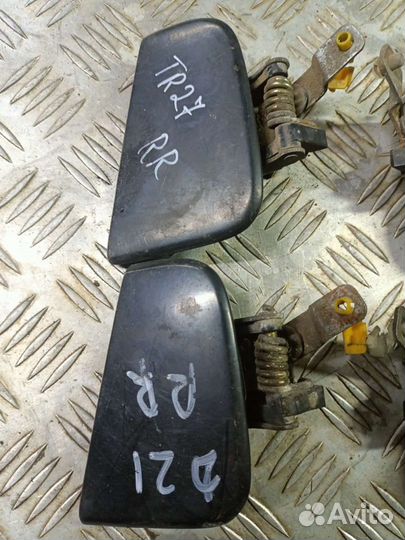 Ручки дверей наружные Nissan Terrano WD21