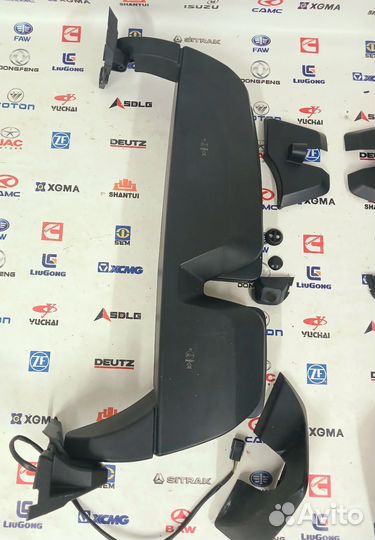 Зеркало (стойка в сборе) shacman X6000 левое/право