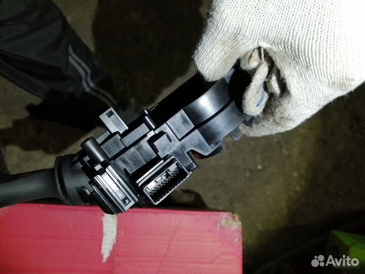 Подрулевой переключатель на тойота Е180 с птф