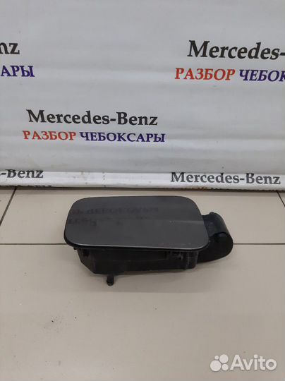 Лючек бензобака Mercedes w212 A2126300067