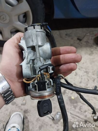 Замок зажигания pajero sport 1