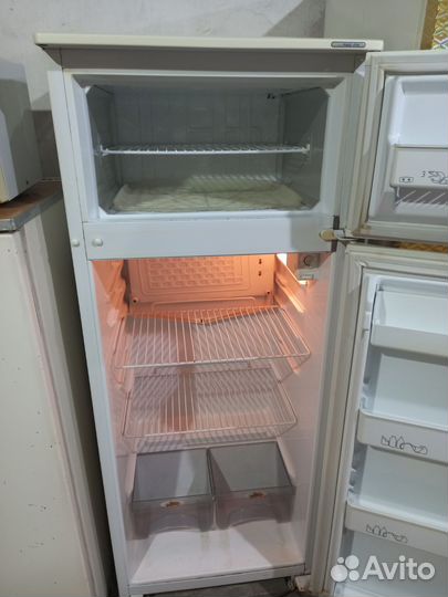 Холодильник Атлант 145см