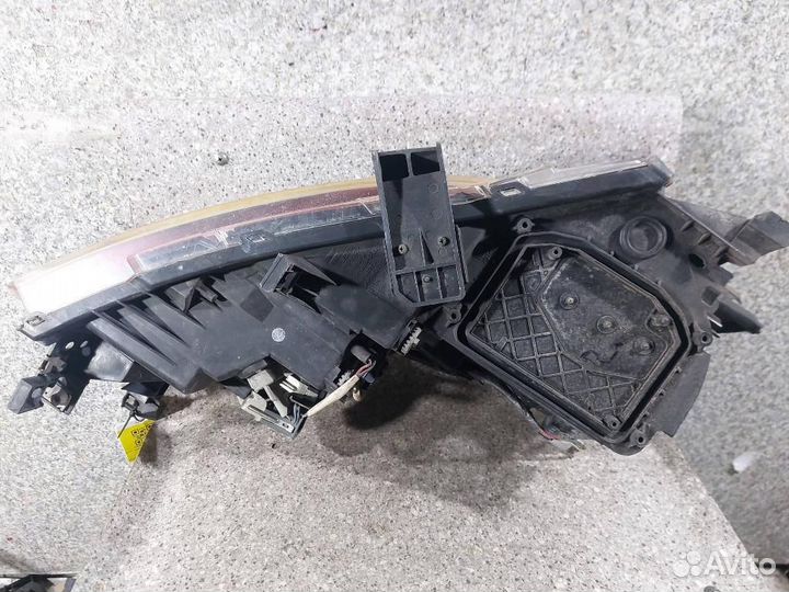 Фара левая Mazda Mazda6