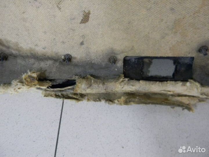 Обшивка (дверная карта) двери задней правой