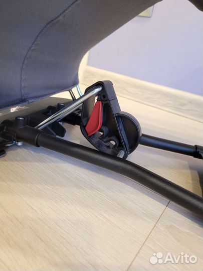 Детский кресло-шезлонг BabyBjorn