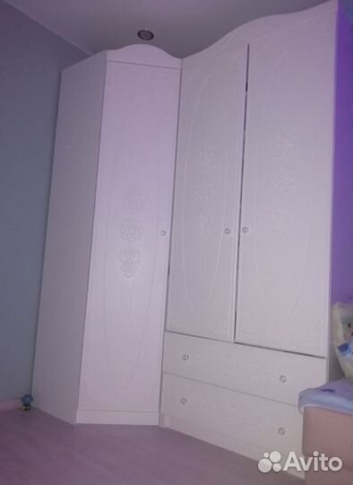 Угловой шкаф, шкаф купе в детскую