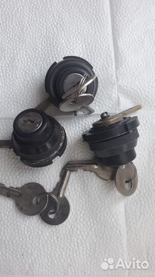 Кусачки, напайки, болты, замки мебельные