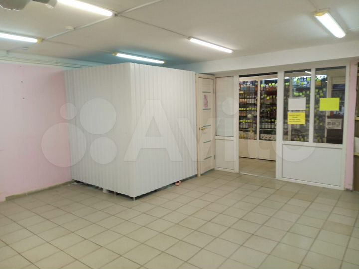 Торговая площадь, 32 м²
