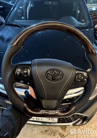 Анатомический спорт руль на Камри 55
