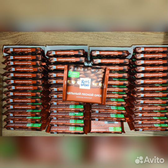 Шоколад Ritter Sport Extra Nut молочный с цельным