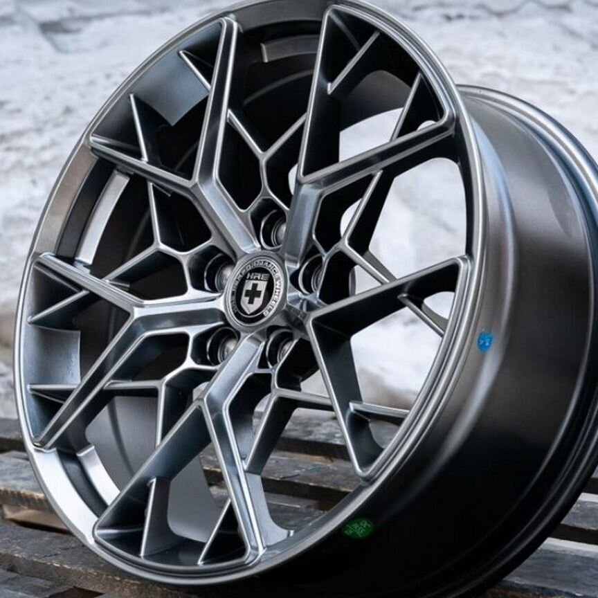 Литые диски HRE FF10 8×R18 5×114.3