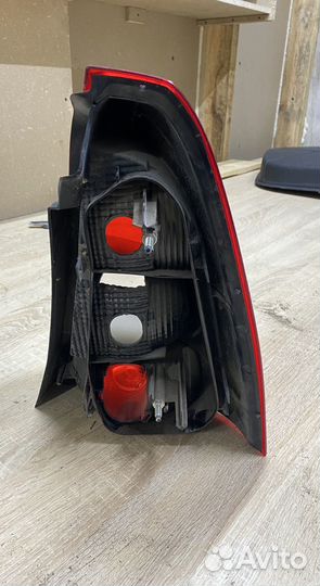 Фонарь задний левый на renault logan 1 рестайлинг