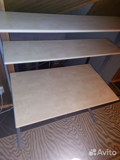 Компьютерный стол. IKEA.frederik