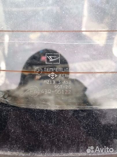 Стекло заднее Toyota Duet M100A EJ 1999