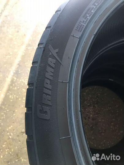 Gripmax Stature H/T 285/40 R22 110